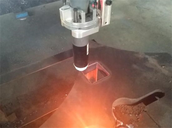 Xách tay cnc ngọn lửa / máy cắt plasma thép 8 mét cnc máy cắt kim loại cho brass copper