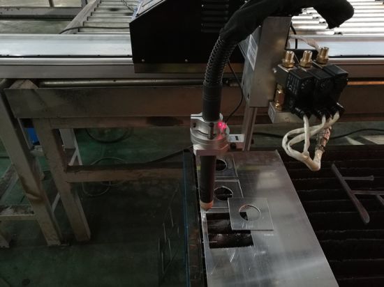 Máy cắt hồ sơ CNC Plasma nhỏ tự động cho tấm kim loại
