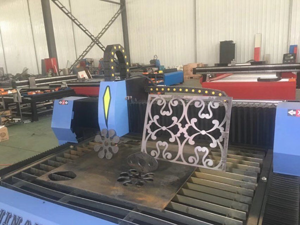 Sản xuất tại trung quốc cắt kim loại máy móc carbon thép cnc plasma cutter
